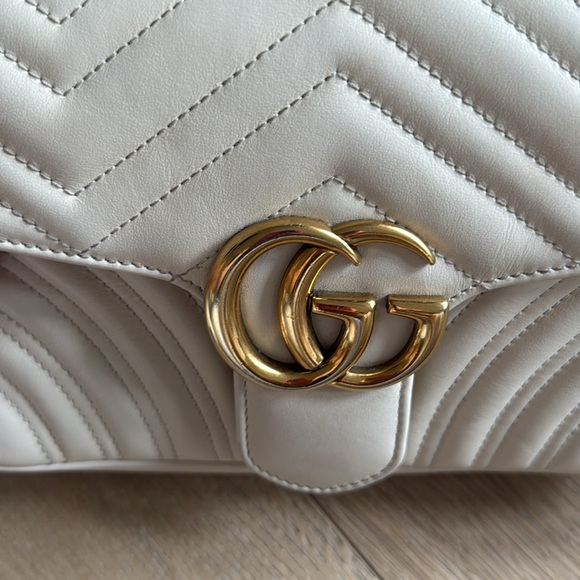 Gucci medium marmont bag - Picture 10 of 17